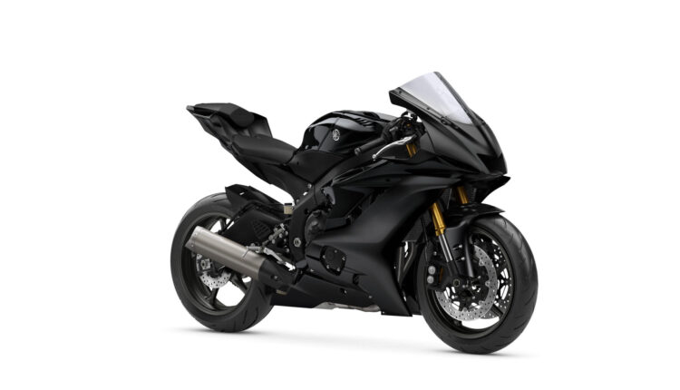 2024-Yamaha-YZF600R6RCOMP-EU-Tech_Black-Studio-001-03