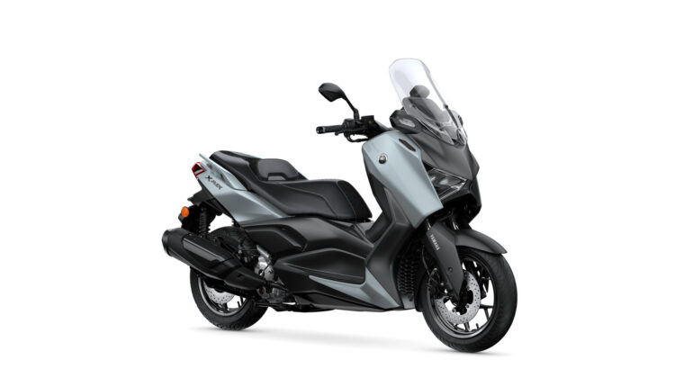 yamaha-xmax-300-tech-max-ceramic-grey-estudio-lateral-madrid
