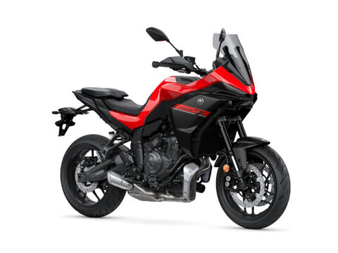 2026-Yamaha-MT07TRS-EU-Redline-360-Degrees-001-03